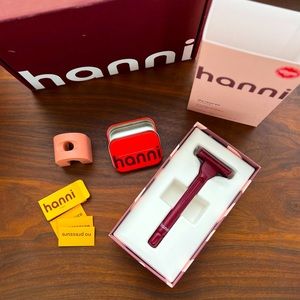 Hanni || The weighted razor set